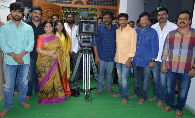 chiranjeevi,ram charan,srinu vytla,danayya,surekha,ram charan movie opeing matter,srinu vytla with ram charan  చిరు అతిథి గా చరణ్, శ్రీను వైట్ల మూవీ ప్రారంభం..! 